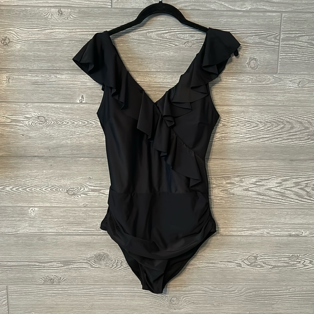 Blooming Jelly Amazon Black Ruffle One Piece Swimsuit- L‎